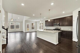 908 Leadtree Loop in Mustang Ridge, TX - Building Photo - Building Photo