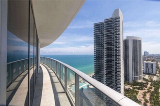 4111 S Ocean Dr, Unit SI FL25-ID1388736P in Hollywood, FL - Building Photo - Building Photo