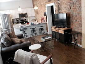 204 Magnolia St in Cincinnati, OH - Building Photo