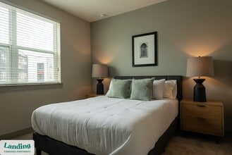 6107 E Riverside Dr, Unit 319 in Austin, TX - Building Photo - Building Photo