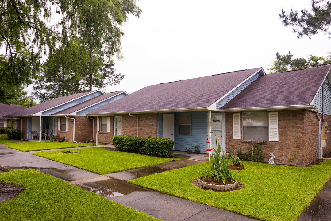 Park Terrace Apartments in St. Martinville, LA - Building Photo