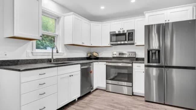 7 Nottingham Dr in Saco, ME - Building Photo - Building Photo