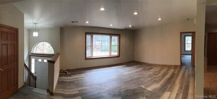 272 Echo Rd in Bloomingburg, NY - Building Photo - Building Photo