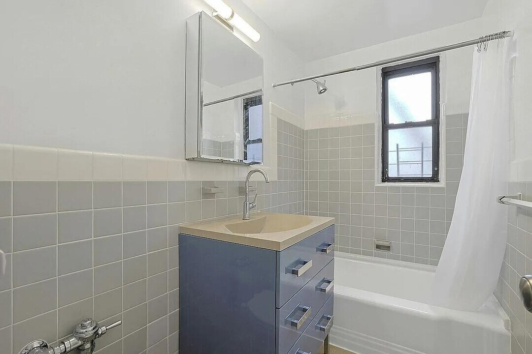 3601 Johnson Ave in Bronx, NY - Building Photo