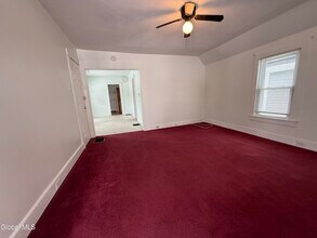 172 Kingsboro Ave in Gloversville, NY - Building Photo - Building Photo