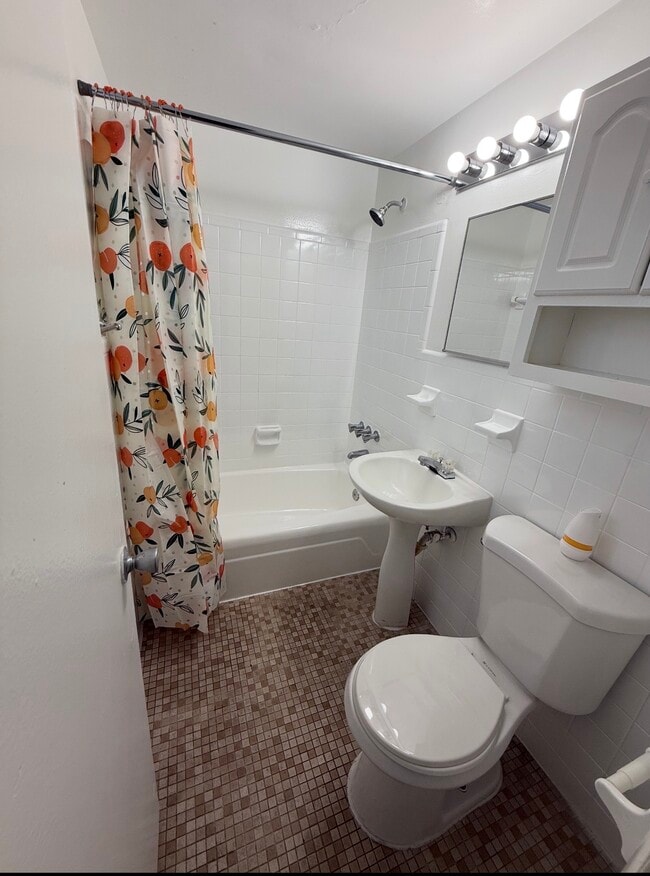 900 NE 17th Ter in Fort Lauderdale, FL - Building Photo - Building Photo