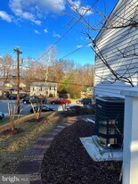 15030 Alabama Ave in Woodbridge, VA - Building Photo