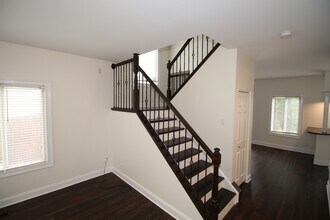 2835 Cedar Glade Dr in Naperville, IL - Foto de edificio - Building Photo
