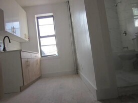 198 Wilson St in Brooklyn, NY - Building Photo