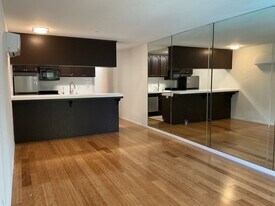 17200 Newhope St in Fountain Valley, CA - Building Photo