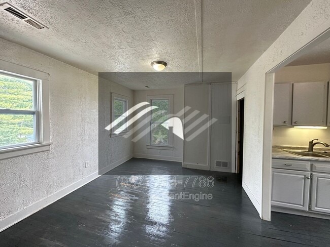 721 E Pearl St in Miamisburg, OH - Building Photo - Building Photo