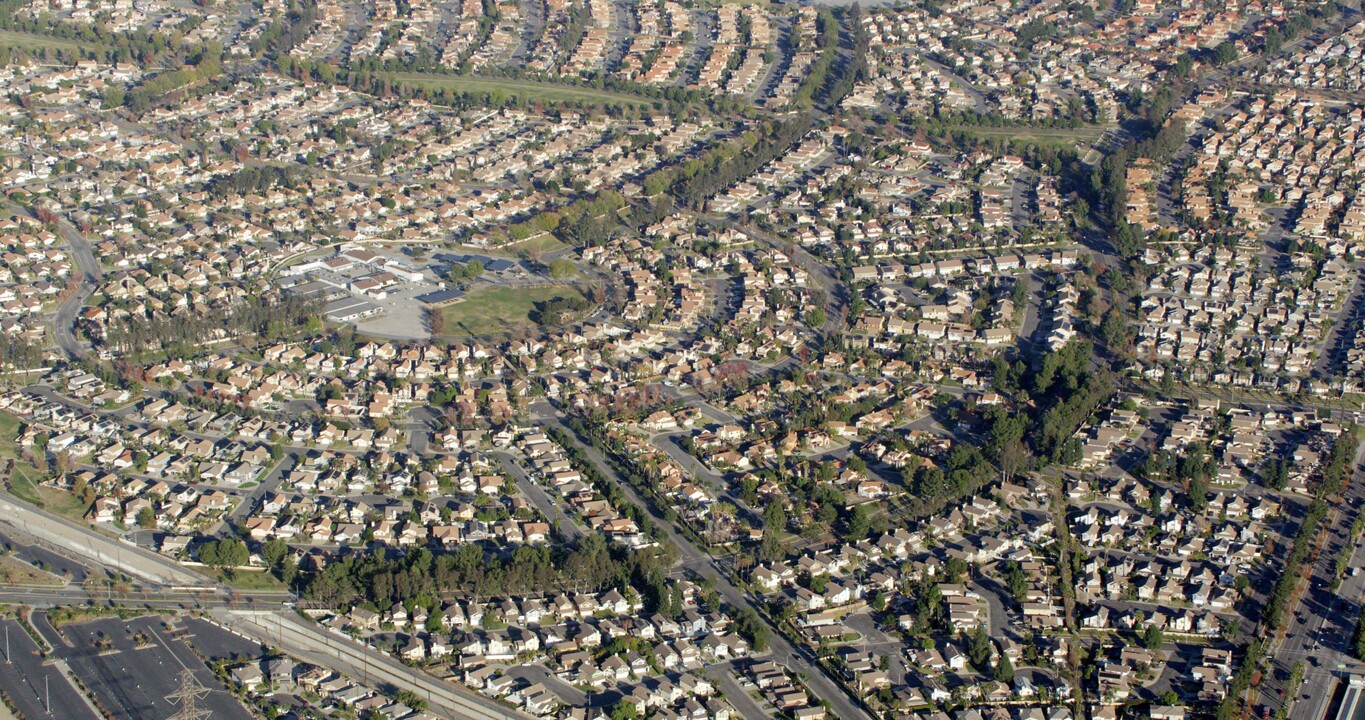 7882 Whitney Ct in Fontana, CA - Building Photo