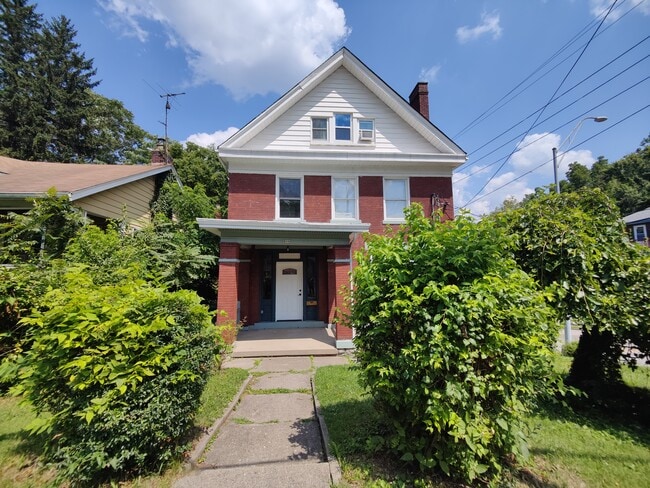 2000 Ryan Ave, Unit 1