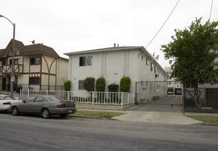 1801 N Harvard Blvd in Los Angeles, CA - Building Photo - Building Photo