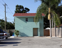 2738 Herwald St in Sarasota, FL - Foto de edificio - Building Photo