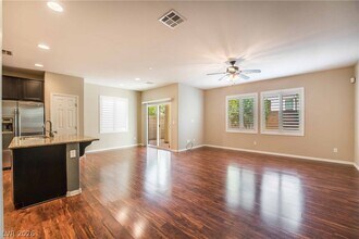 1553 Razella Ct in Henderson, NV - Building Photo - Building Photo