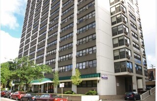 510 W Belmont Ave in Chicago, IL - Building Photo