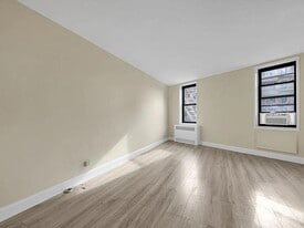 50 Shore Blvd in Brooklyn, NY - Building Photo