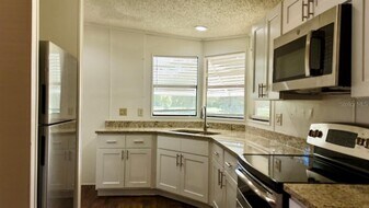 835 Oberry Hoover Rd in Orlando, FL - Building Photo