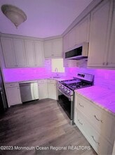 36 Chatham Square in Sayreville, NJ - Building Photo - Building Photo