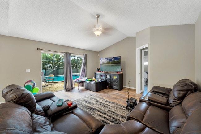 property at 1432 Saddleridge Dr