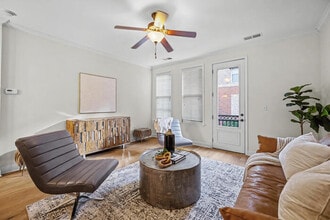 57 W Georgia Ave, Unit 102 in Memphis, TN - Foto de edificio - Building Photo