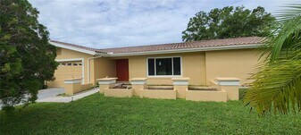 644 Midiron Dr in Kissimmee, FL - Building Photo