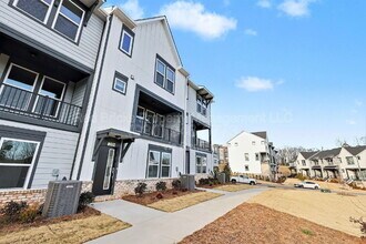 246 Ferebee Pl in Charlotte, NC - Building Photo - Building Photo