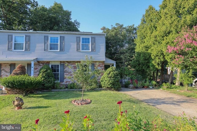 property at 4328 Hallfield Manor Dr