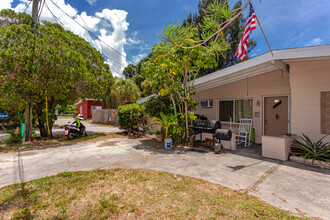 6690 10th Avenue Ter S in St. Petersburg, FL - Building Photo - Building Photo