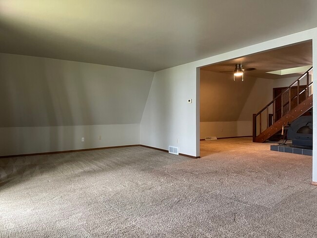 6004 Lake Edge Rd in McFarland, WI - Building Photo - Building Photo