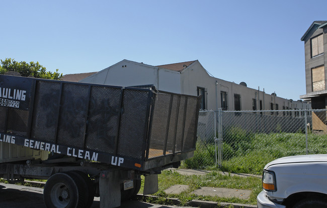 5124 Wall Ave in El Cerrito, CA - Building Photo - Building Photo