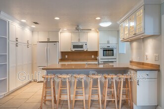 2130 Pinehurst St in Sarasota, FL - Building Photo - Building Photo