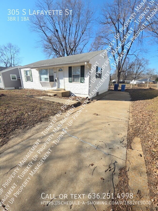305 S Lafayette St in Florissant, MO - Building Photo - Building Photo