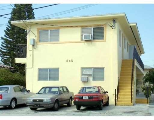 545 SW 10th St in Miami, FL - Building Photo - Building Photo