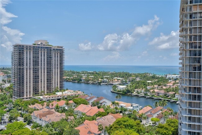 19400 Turnberry Way in Aventura, FL - Building Photo - Building Photo