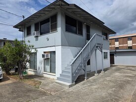 1126 1st Ave in Honolulu, HI - Building Photo