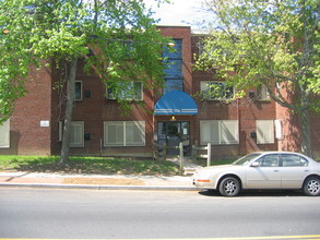 1106 Eastern Ave NE in Washington, DC - Building Photo - Building Photo