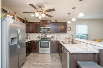 202 Wainwright Dr in Crestview, FL - Building Photo - Building Photo