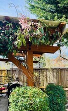 1575 Adelman Loop in Eugene, OR - Building Photo - Building Photo