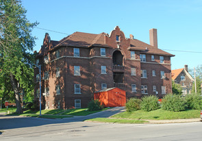 3860 Harney St Apartments