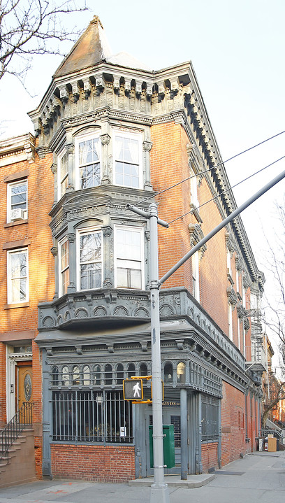 148 Hoyt St in Brooklyn, NY - Foto de edificio