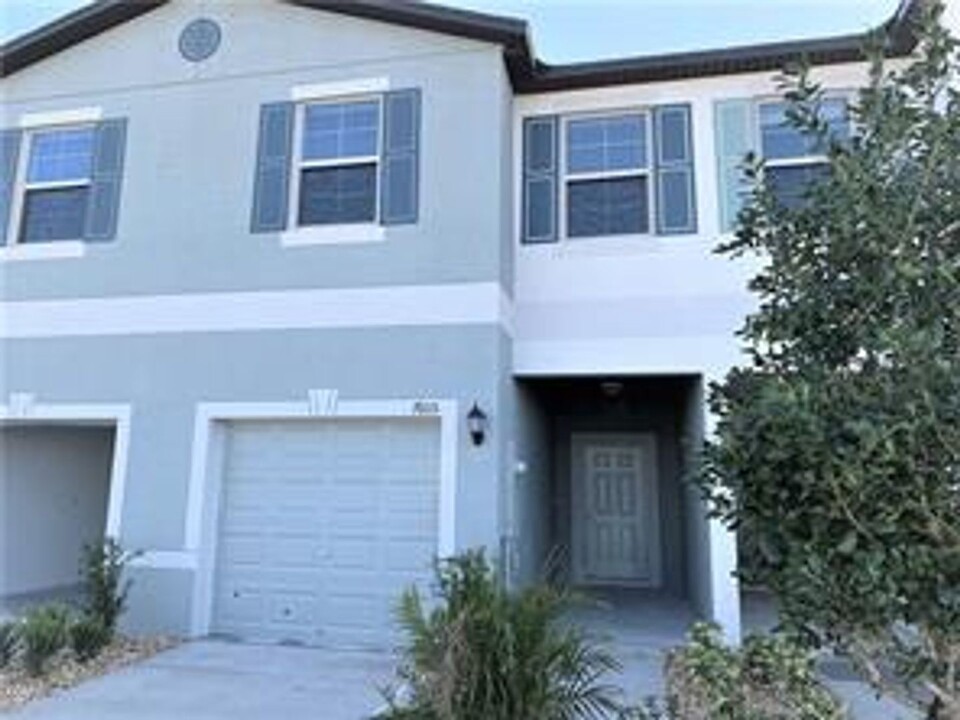 7605 Ginger Lily Ct in Tampa, FL - Building Photo