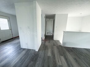 912 Tellega Ave in Columbus, OH - Building Photo - Building Photo