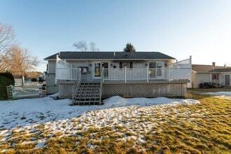 50 Laurel Cir in Bangor, ME - Building Photo - Building Photo