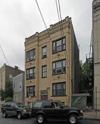 27 Gray St in Jersey City, NJ - Foto de edificio - Building Photo