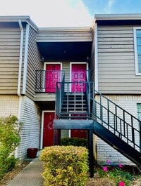 4444 Victory Dr photo'