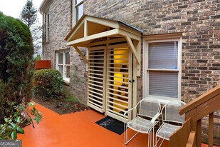 3550 River Trace Dr in Alpharetta, GA - Building Photo