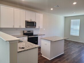 930 Crested Iris in New Braunfels, TX - Building Photo - Building Photo