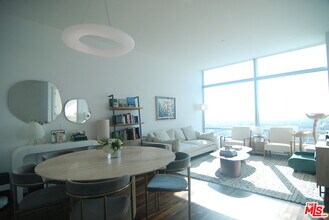 900 W Olympic Blvd in Los Angeles, CA - Building Photo - Building Photo